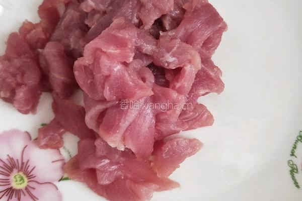 胡萝卜海带丝炒肉的做法图解3