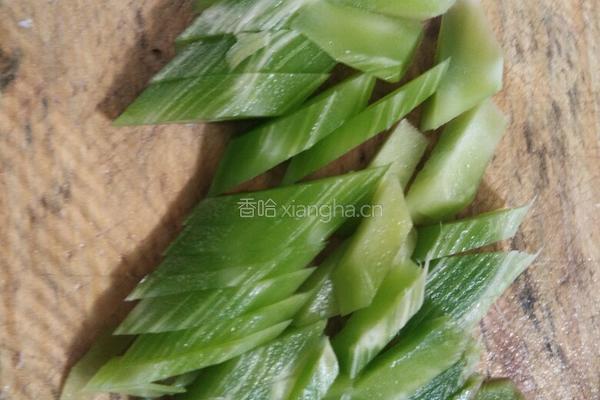 莴笋炒肉的做法图解3