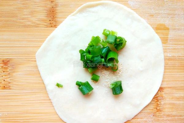 迷你版鸡蛋灌饼的做法图解2