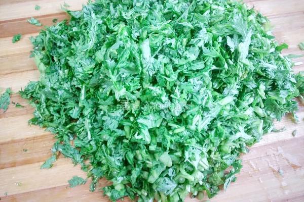 炸茼蒿丸子的做法图解2
