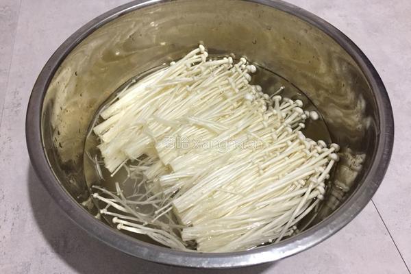 金针菇蒸虾的做法图解3