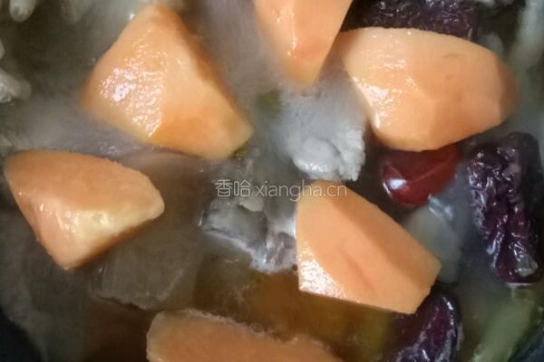 排骨鸡爪木瓜汤的做法图解9