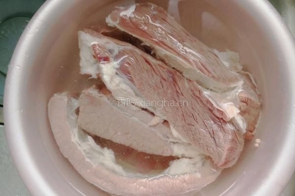 韩式辣牛肉汤的做法图解1