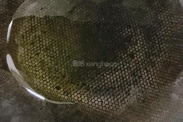 青椒炒腊肉的做法图解3