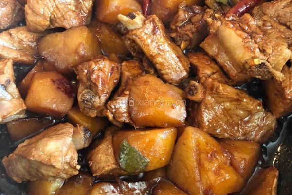 土豆烧排骨