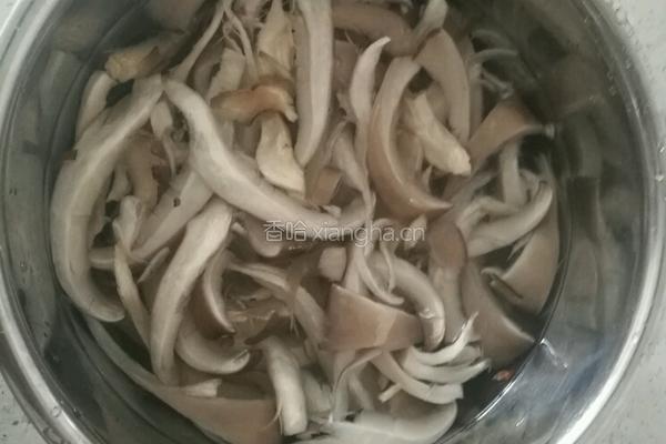 干炸鲜蘑的做法图解2