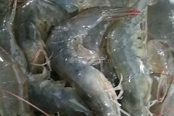 明虾鸡爪煲的做法图解2