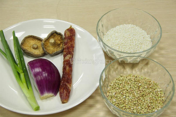 荞麦饭团的做法图解2