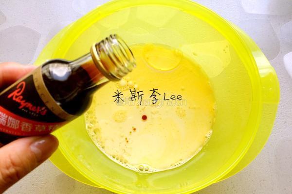 香草蔓越莓玛芬(传统法)的做法图解4