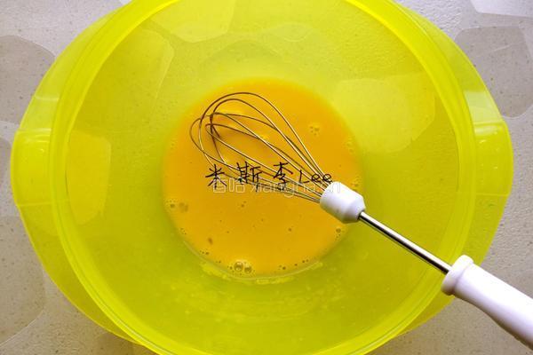 香草蔓越莓玛芬(传统法)的做法图解3