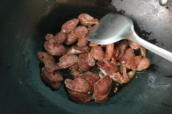 蒜薹炒腊肠的做法图解5
