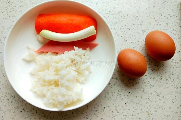流心蛋包饭的做法图解1