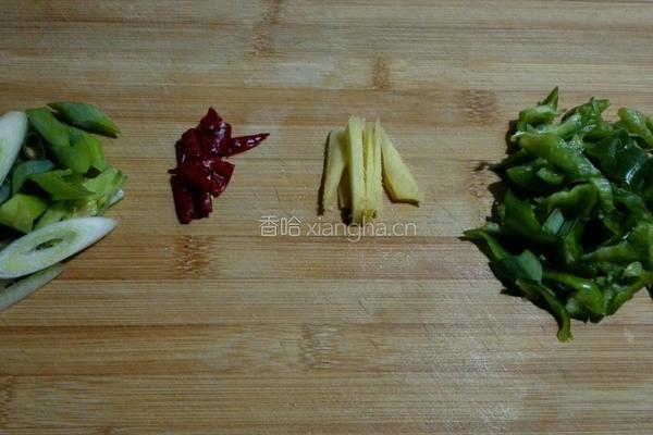 毛肚炒蒜苗的做法图解3