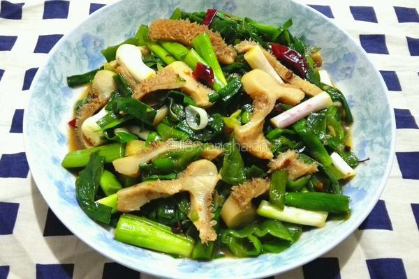 毛肚炒蒜苗的做法图解7