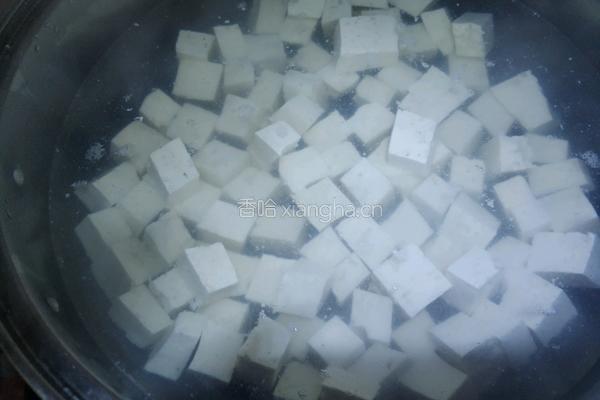 小葱拌豆腐的做法图解2