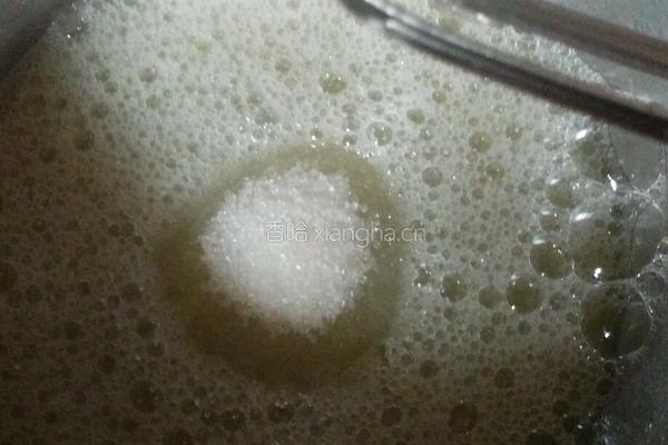 8寸戚风（菠菜汁）的做法图解4