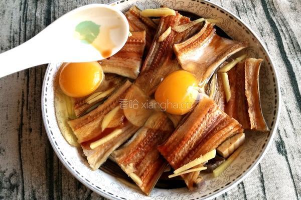 豆腐鸡蛋蒸鳗鱼干的做法图解4