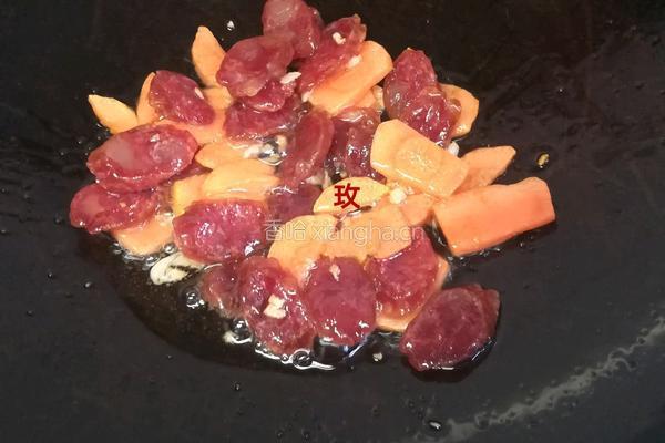  腊肠蚕豆的做法图解9