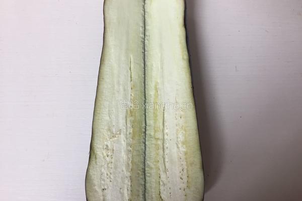 蒜蓉烤茄子的做法图解2