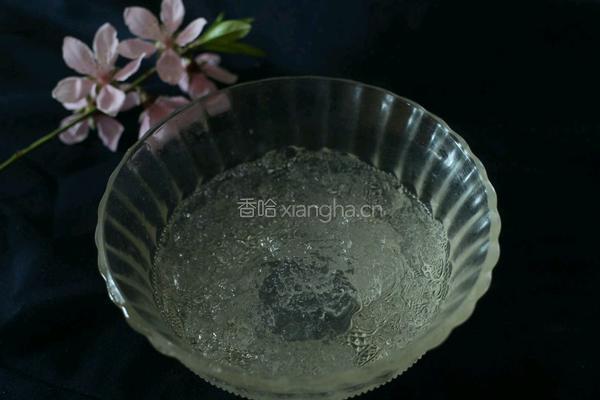 红糖雪燕的做法图解2