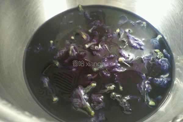 蓝蝴蝶米粥的做法图解3