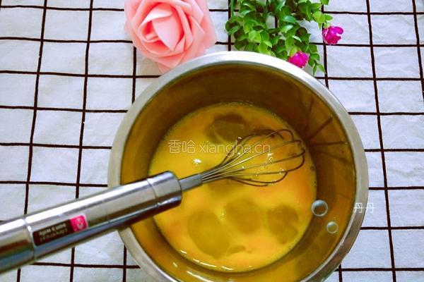 宝宝花形蛋糕的做法图解2