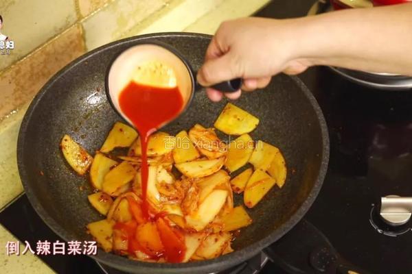 韩式辣白菜炒土豆片的做法图解5