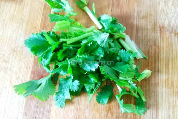 肉末黄瓜丝打卤面的做法图解1