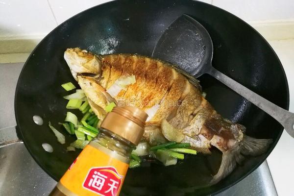 糖醋鳊鱼的做法图解13
