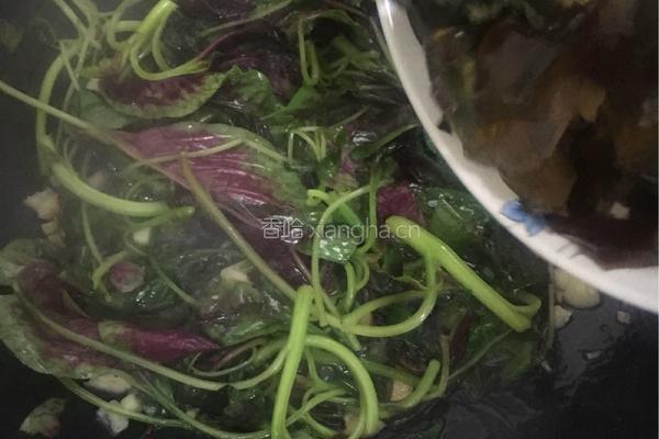 皮蛋炒苋菜的做法图解7