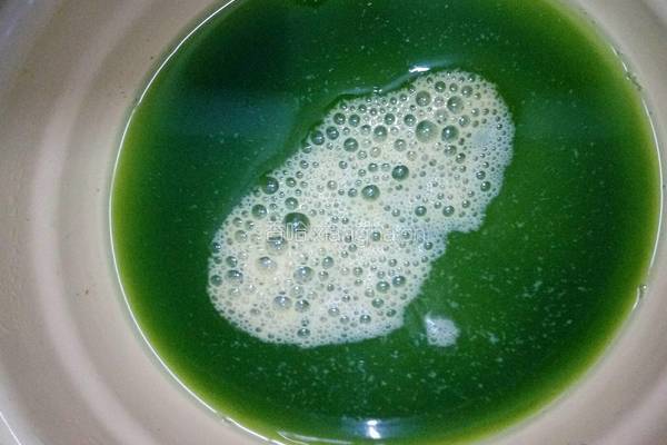 芹叶鸡蛋饼的做法图解5