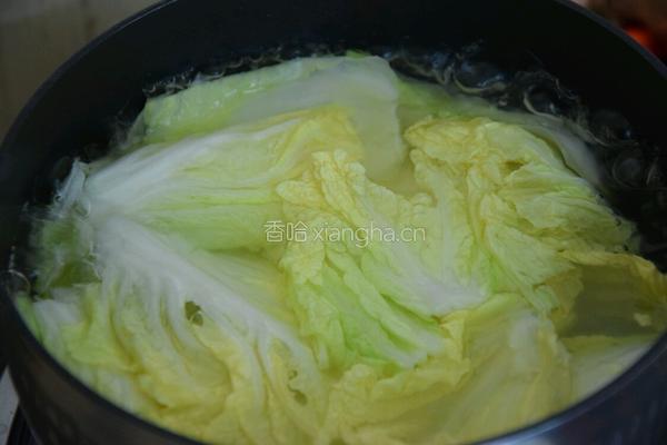 娃娃菜炒肉的做法图解3