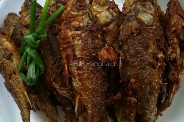 香酥小鲫鱼的做法图解4