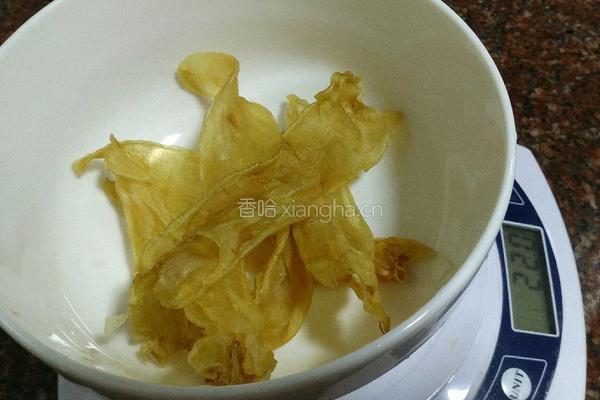花胶洋参炖猪腱的做法图解1