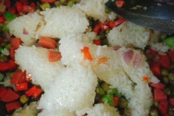菠萝炒饭的做法图解8