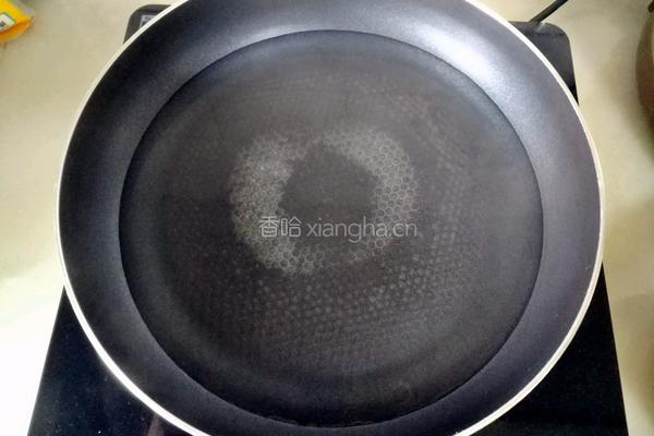 荷兰豆炒木耳的做法图解3