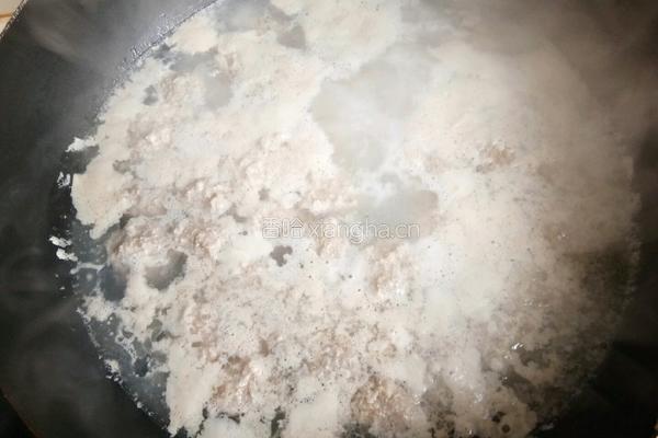 汆羊肉丸子的做法图解4