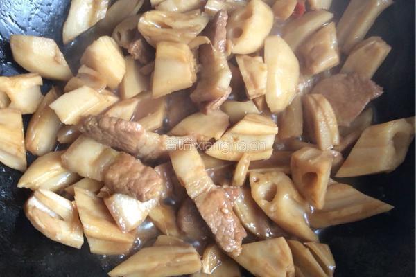 五花肉炖藕的做法图解6