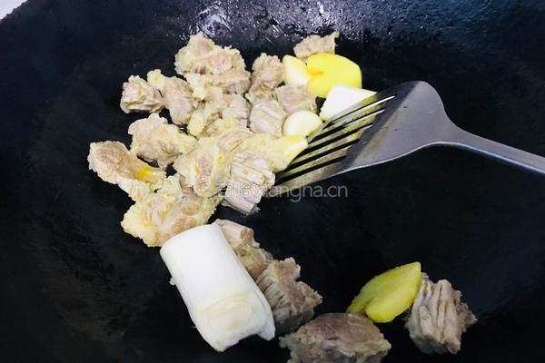 西红柿炖牛腩的做法图解7