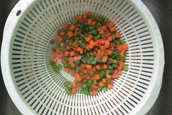黄金杂蔬炒饭的做法图解4