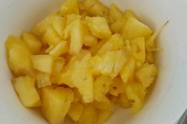 菠萝炒饭的做法图解2