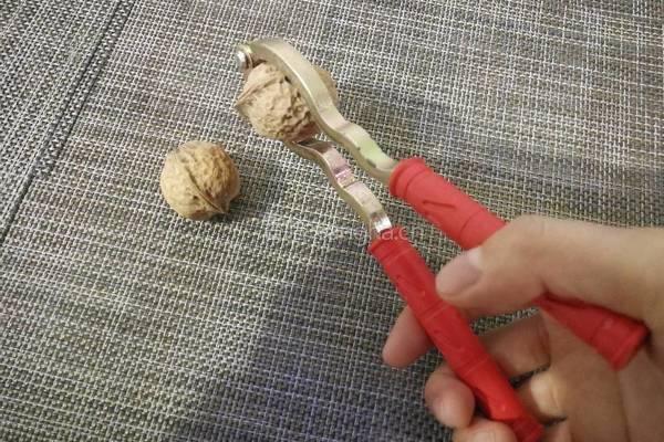 枣恋核桃的做法图解2