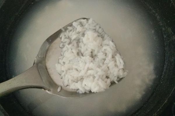 皮蛋瘦肉粥的做法图解7