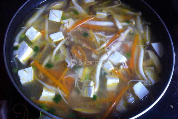 菌菇豆腐汤的做法图解9