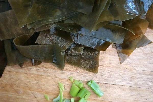 海带炖豆腐的做法图解2