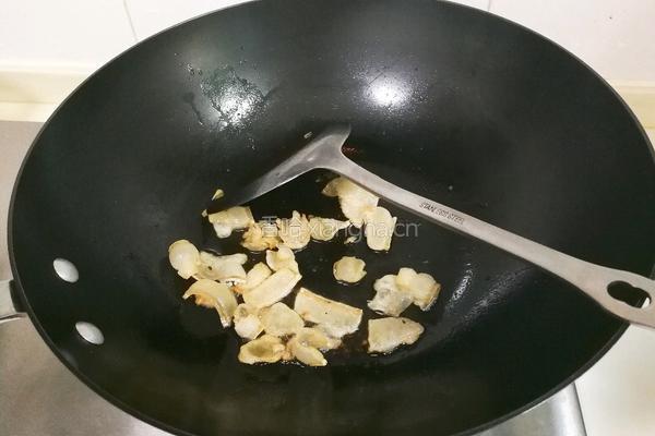 椒盐咸肉炒芦蒿的做法图解4