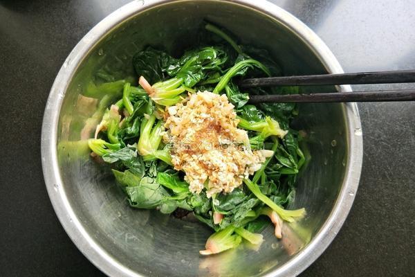 凉拌菠菜的做法图解12