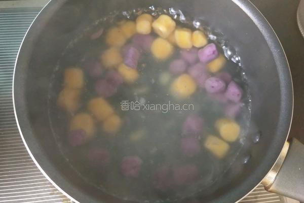 西米牛奶煮芋圆的做法图解11