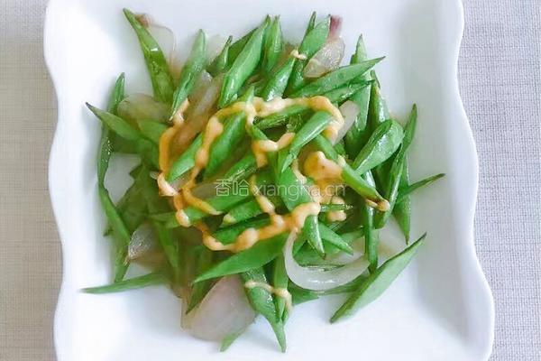 洋葱炒扁豆的做法图解4