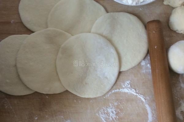 槐花猪肉大包子的做法图解7